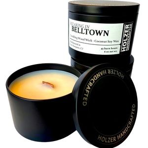 Crackling Wood Wick Candle 🕯️ ~ Relaxing in Belltown 🔔